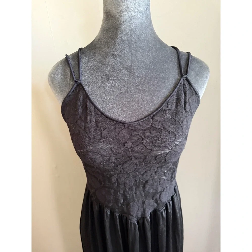 Olga Vintage Black Lace Bodice Maxi slip romantic nightgown Whimsigoth wedding L